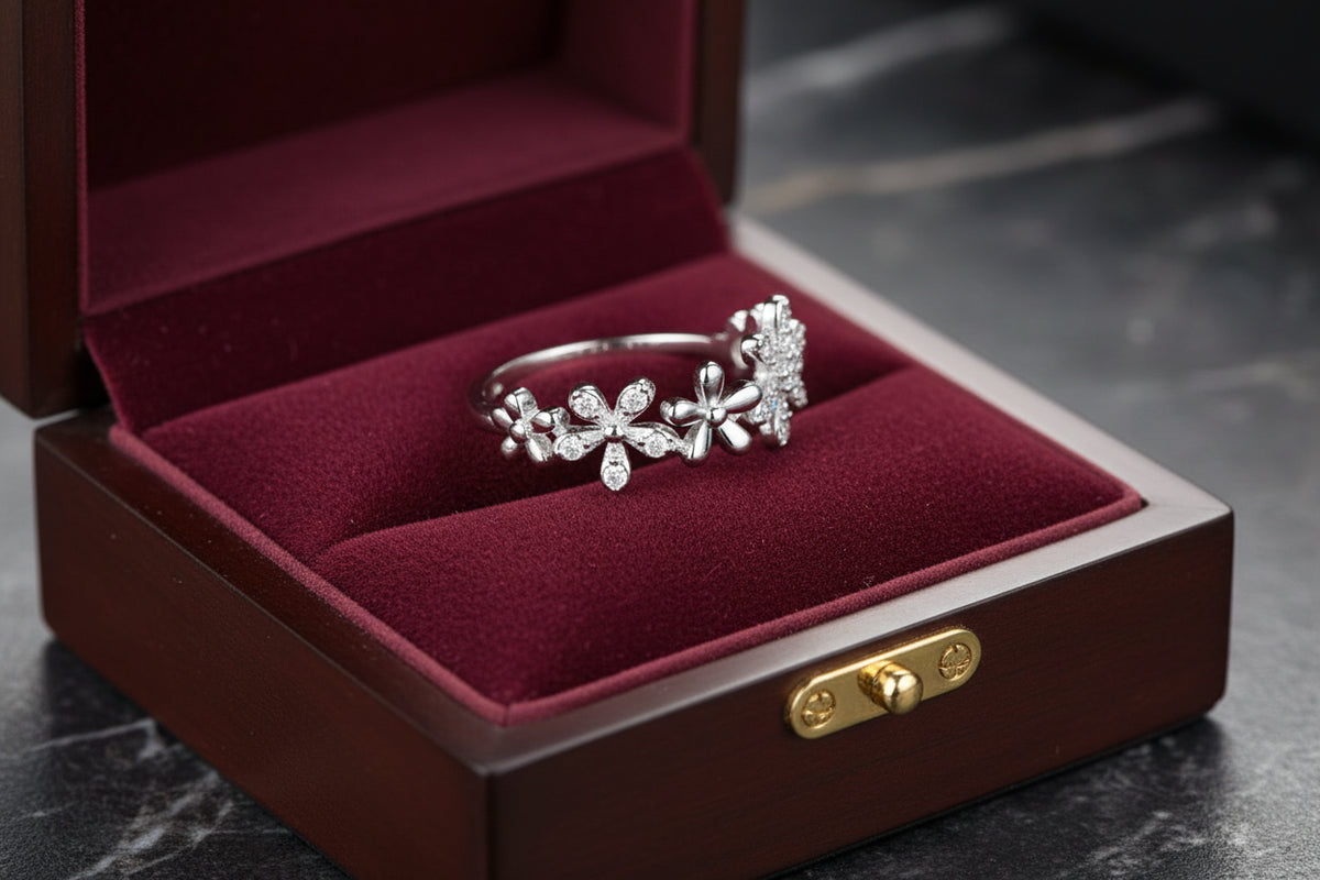 Delicate Daisy Flower Ring – 925 Silver Jewelry