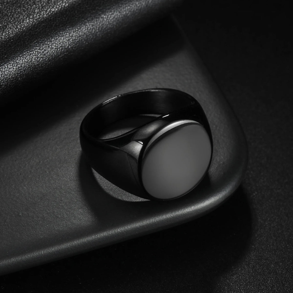 Men’s Round Polished Steel Ring
