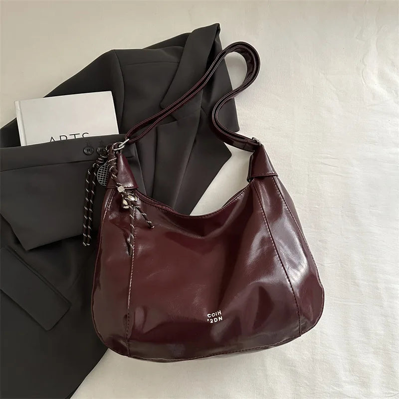 Versatile Casual Commuter Handbag
