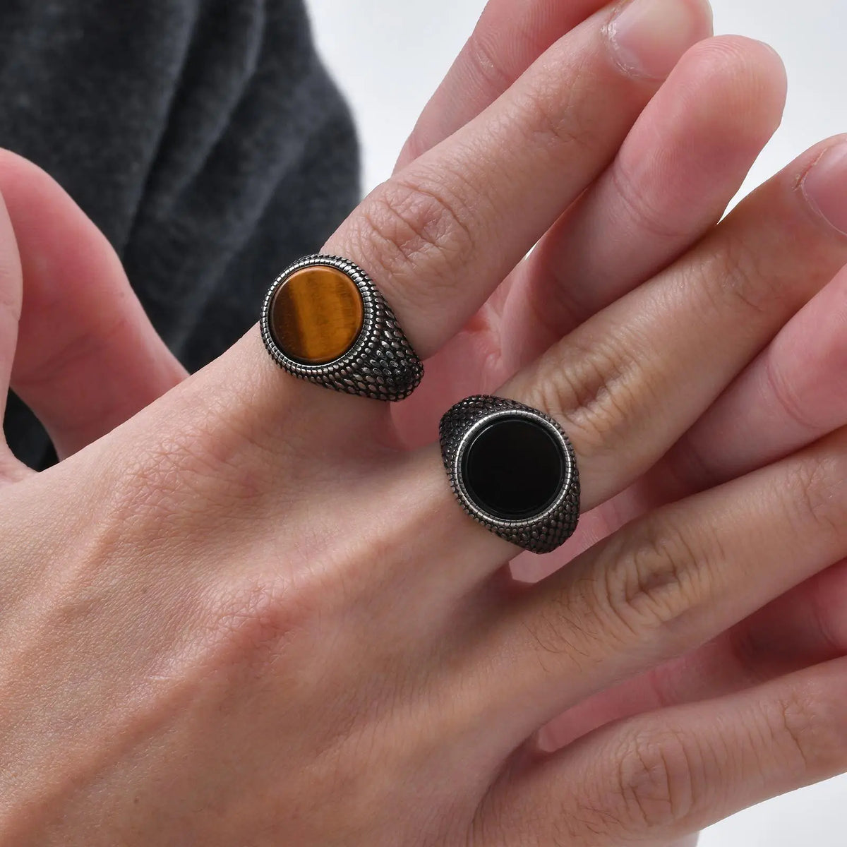 Dragon Scale blk/ Tiger Eye Signet Ring
