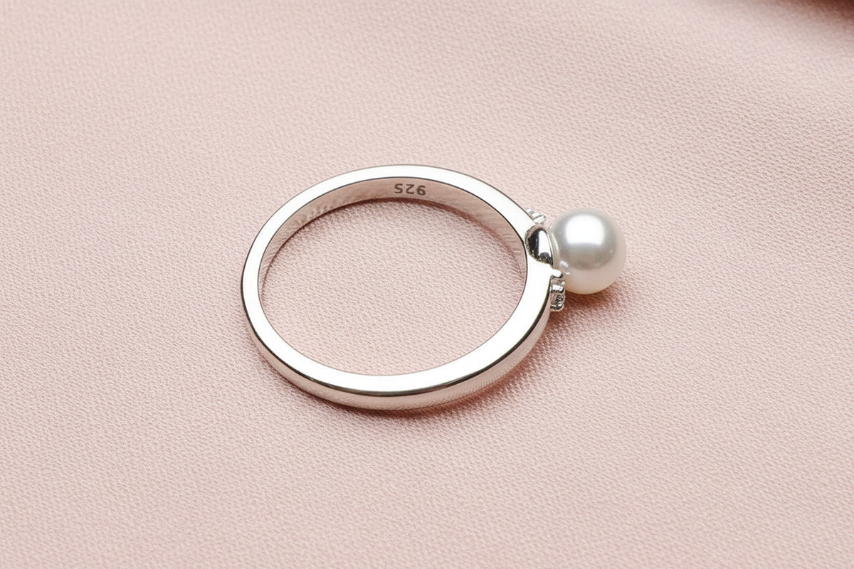 925 Sterling Silver Pearl & Zircon Ring