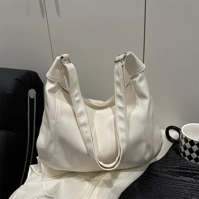 Versatile Casual Commuter Handbag