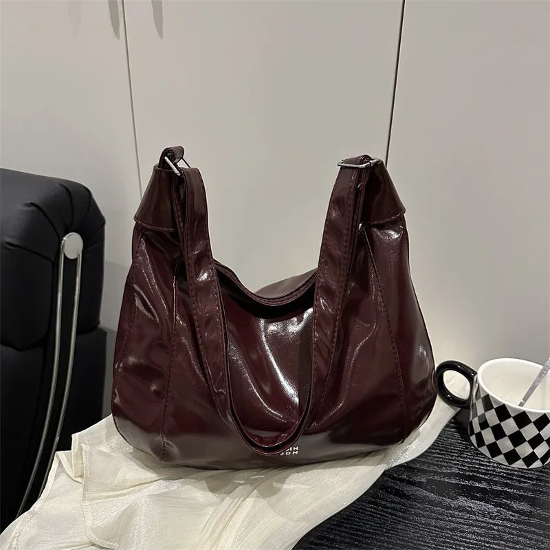 Versatile Casual Commuter Handbag